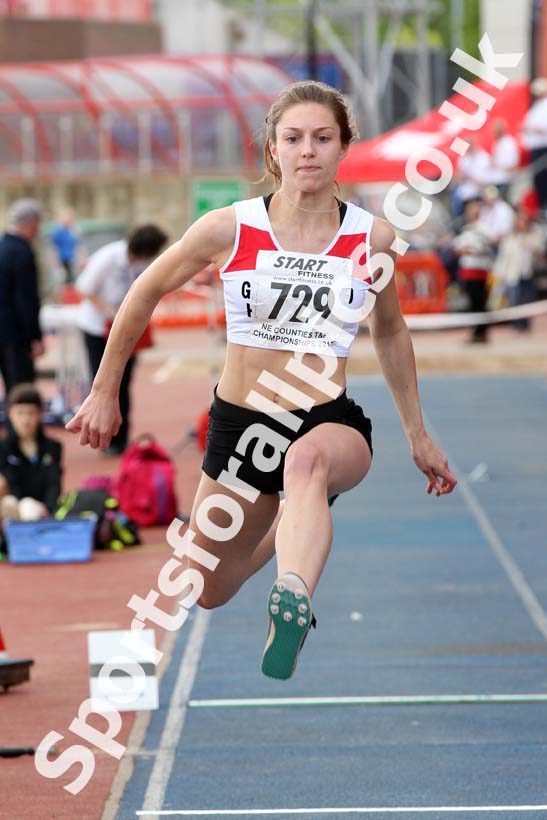 Womens under-20s triple jump, North Eastern Champs, Gateshead Stadium. Photo: David T. Hewitson/Sports for All Pics